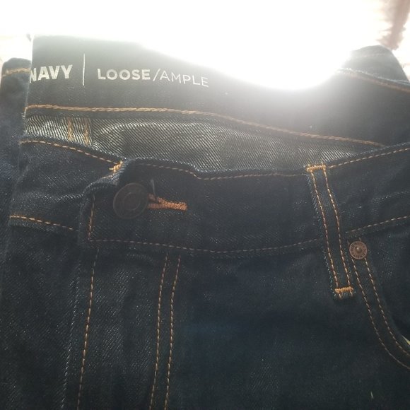 Old Navy Men's Dark Wash Loose Jeans - Picture 2 of 8